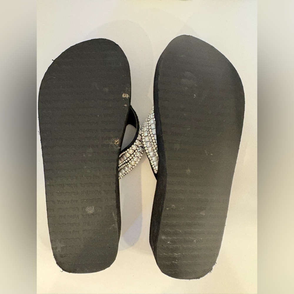 Yellow Box Valence leather beaded flip flops sandals size 7.5 - Picture 10 of 11